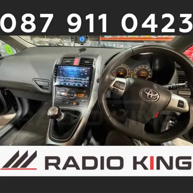 Toyota Auris — Apple CarPlay & Android Auto — photo 1