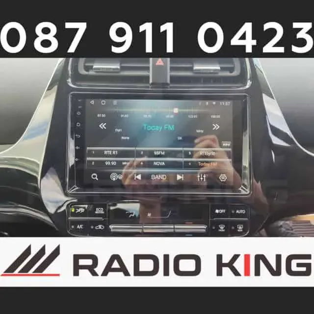 Toyota Prius — Apple CarPlay & Android Auto — photo 3