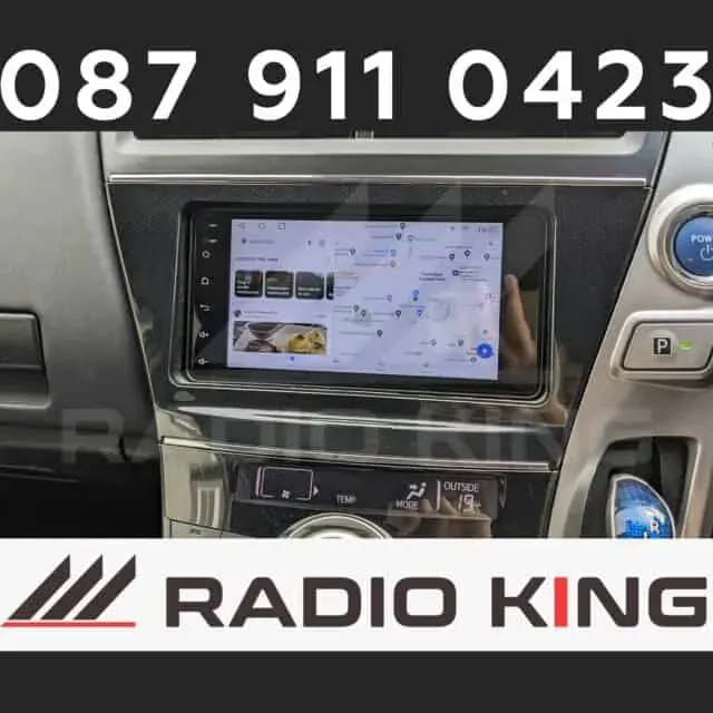 Toyota Prius Alpha — Apple CarPlay & Android Auto — photo 5