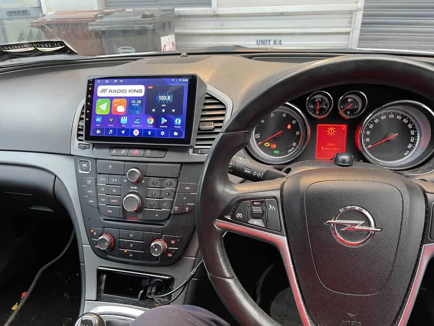 Wireless Apple CarPlay Retrofit — Opel Insignia