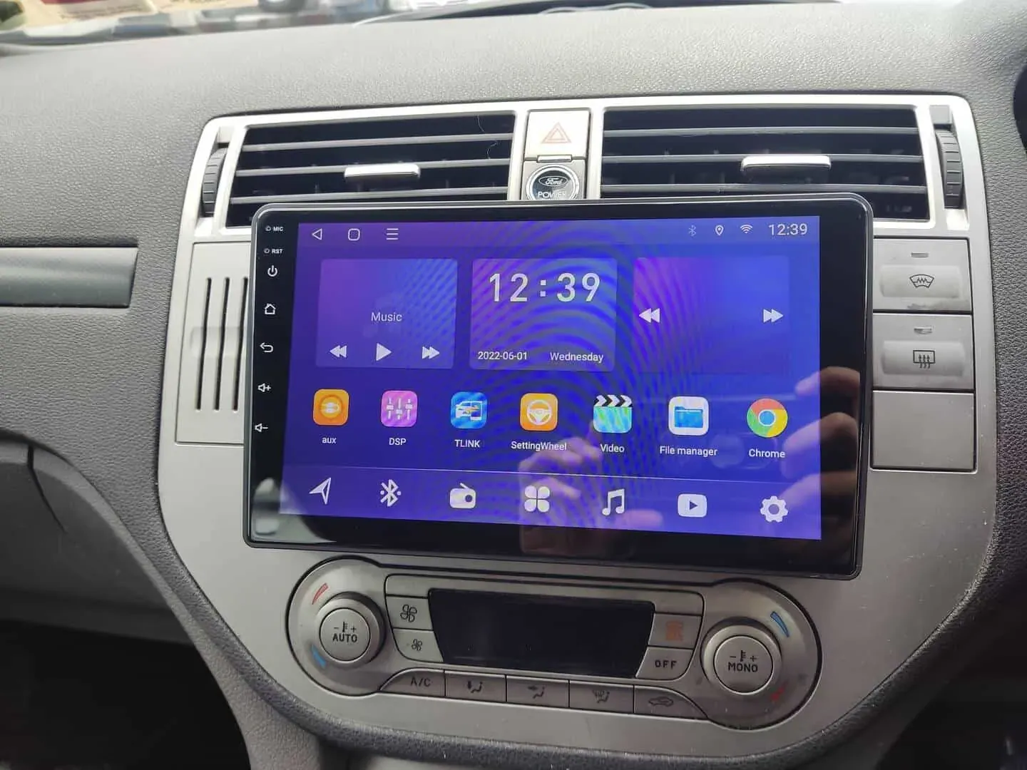 Ford Kuga Apple CarPlay & Android Auto Radio