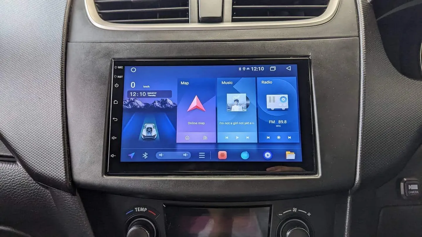 Apple CarPlay & Android Auto — Suzuki Swift