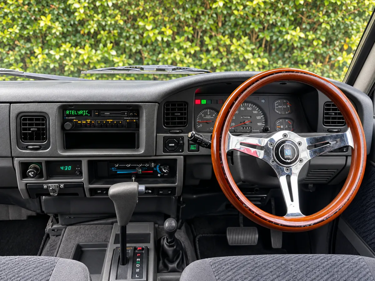 1994 Toyota Land Cruiser Prado Retrofit Radio Installation