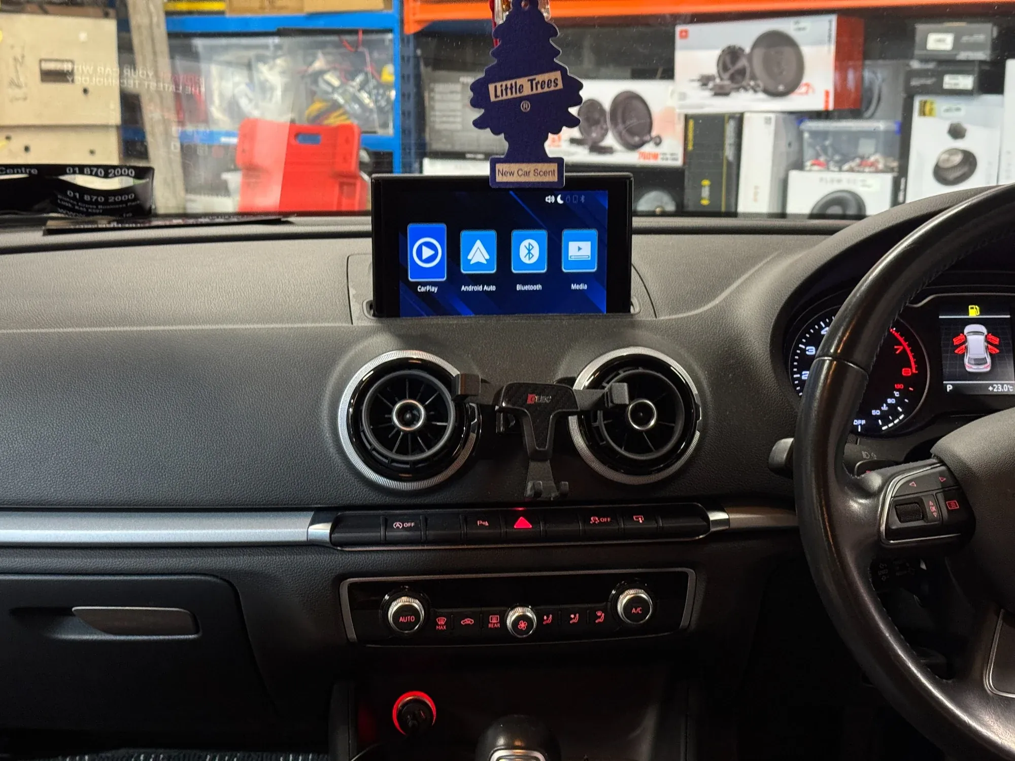 Apple CarPlay & Android Auto — Audi A3