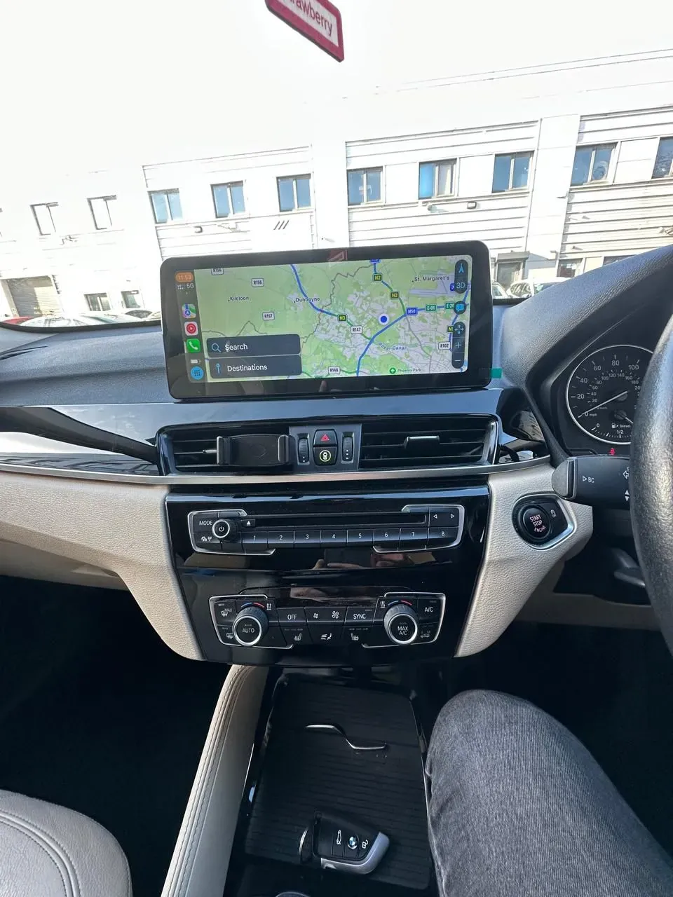 Apple CarPlay & Android Auto — BMW X1 Series (2016) — photo 4