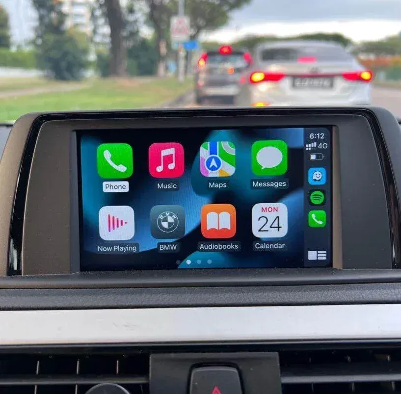 Apple CarPlay & Android Auto — BMW X1 Series (2016) — photo 5
