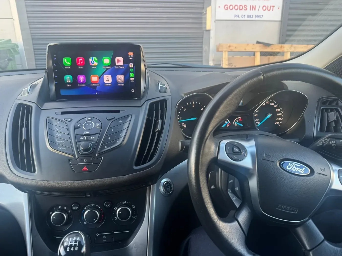 Apple CarPlay & Android Auto — Ford Kuga — photo 1