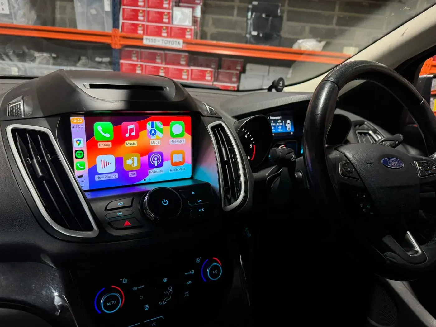 Apple CarPlay & Android Auto — Ford Kuga — photo 3