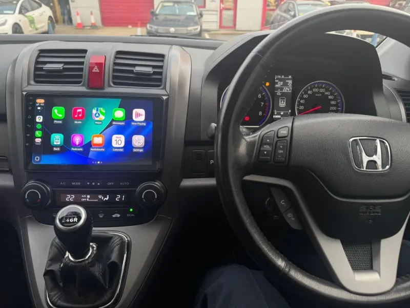 Apple CarPlay & Android Auto — Honda CR-V — photo 1
