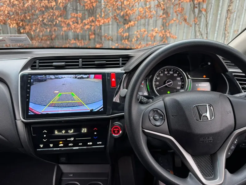Apple CarPlay & Android Auto — Honda Grace (2017) — photo 2