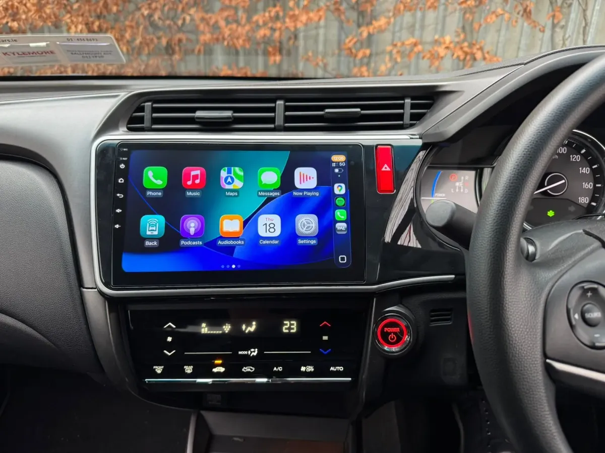 Apple CarPlay & Android Auto — Honda Grace (2017)