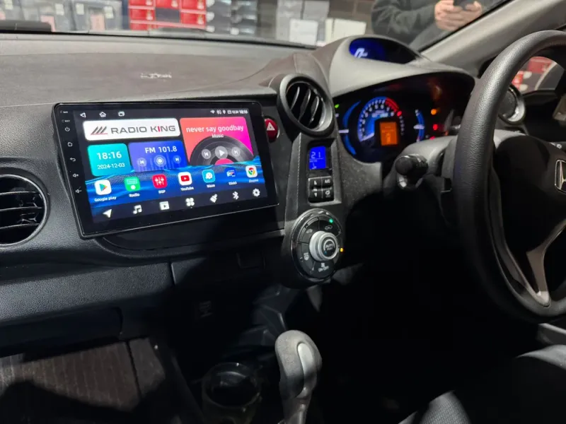 Apple CarPlay & Android Auto — Honda Insight — photo 2