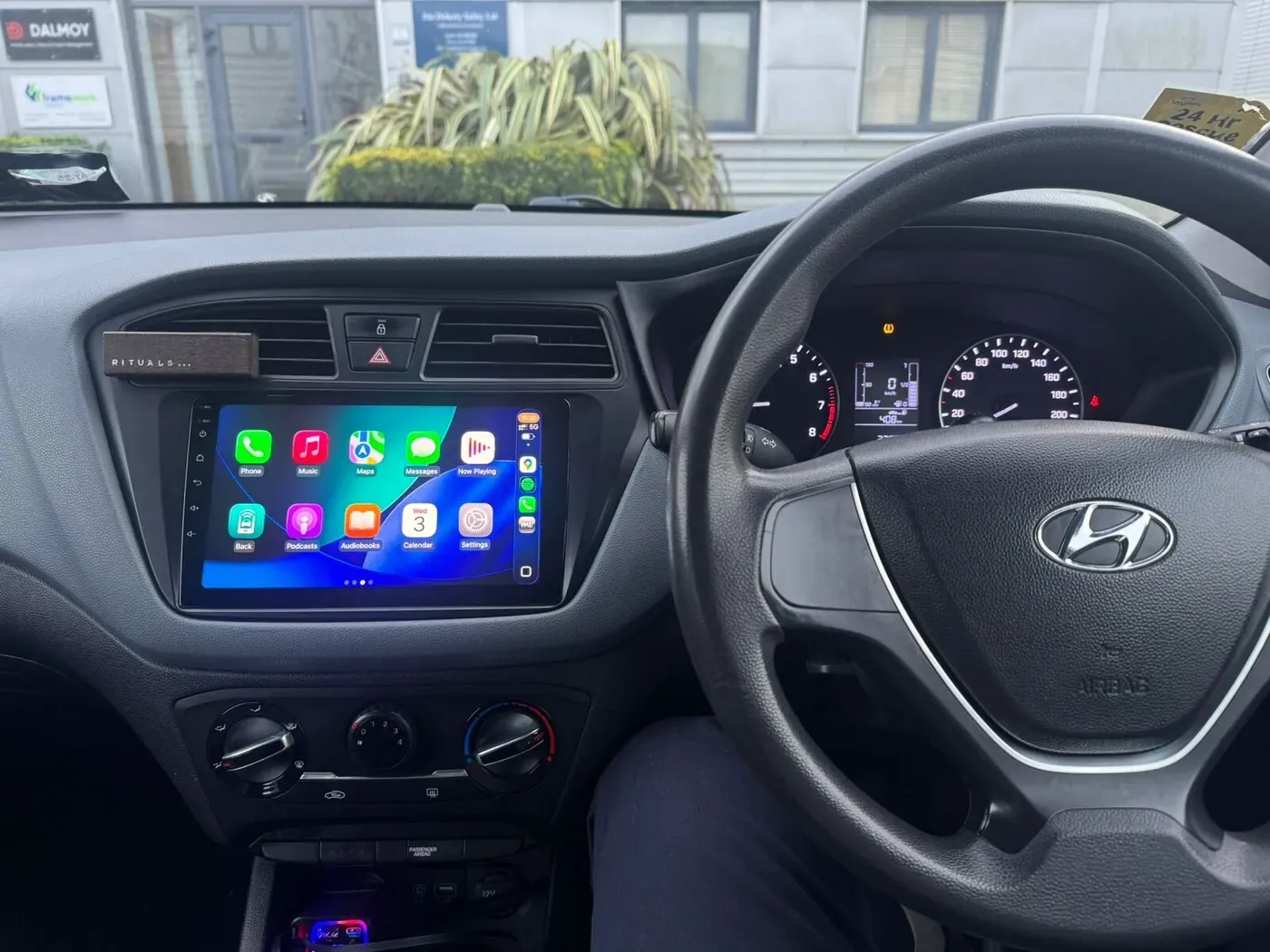 Apple CarPlay & Android Auto — Hyundai I20 — photo 1