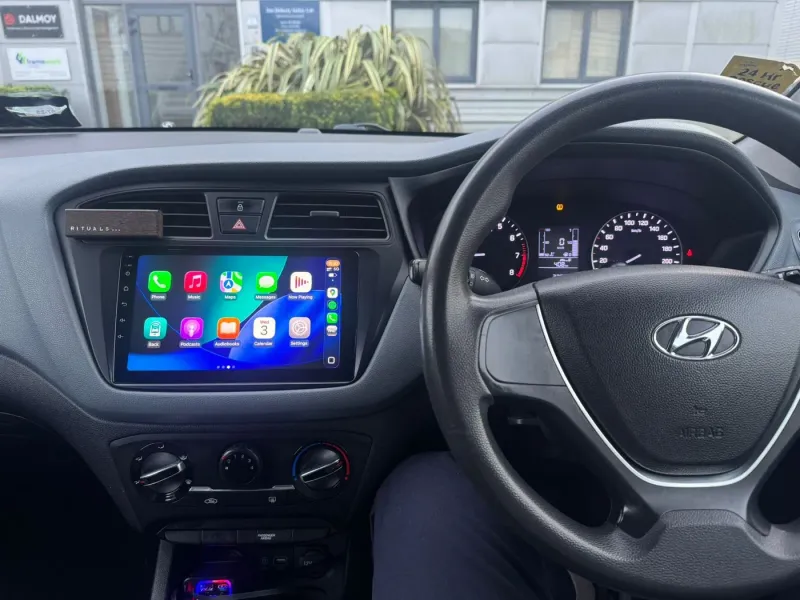 Apple CarPlay & Android Auto — Hyundai I20 — photo 1