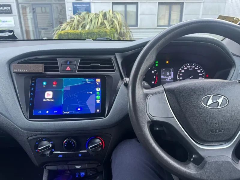 Apple CarPlay & Android Auto — Hyundai I20 — photo 2
