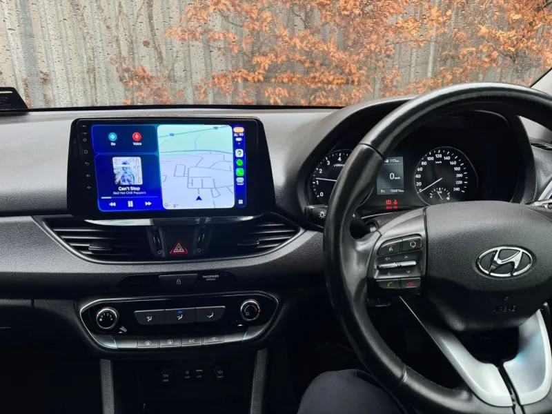 Apple CarPlay & Android Auto — Hyundai I30 — photo 2