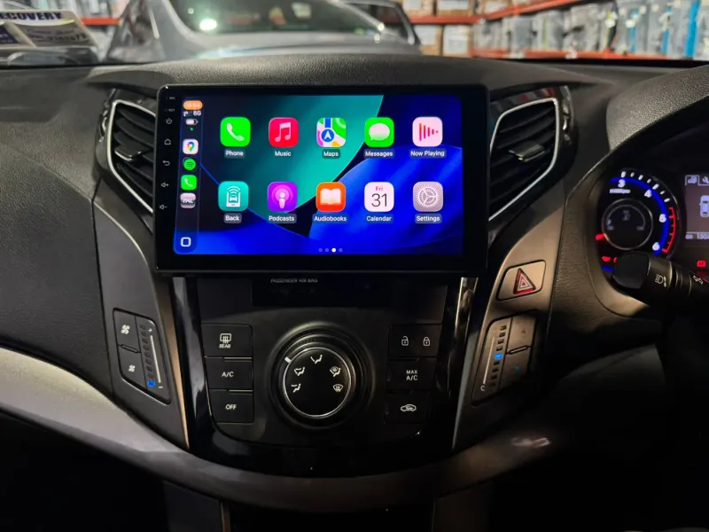 Apple CarPlay & Android Auto — Hyundai I40 — photo 2