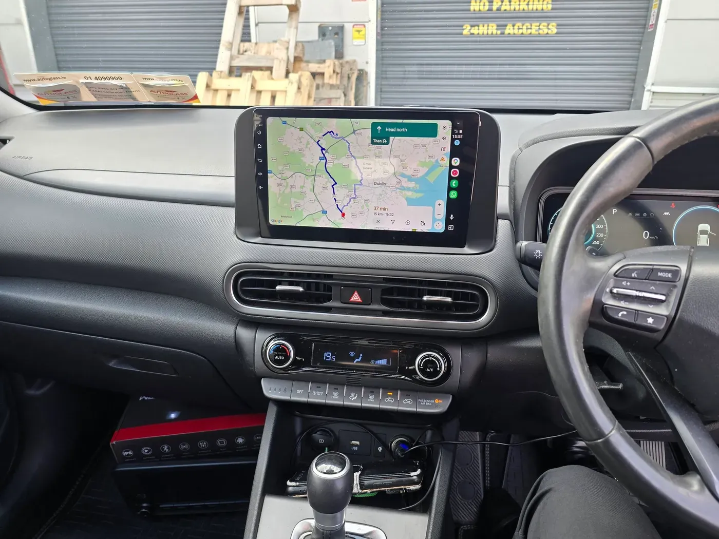 Apple CarPlay & Android Auto — Hyundai Kona — photo 2