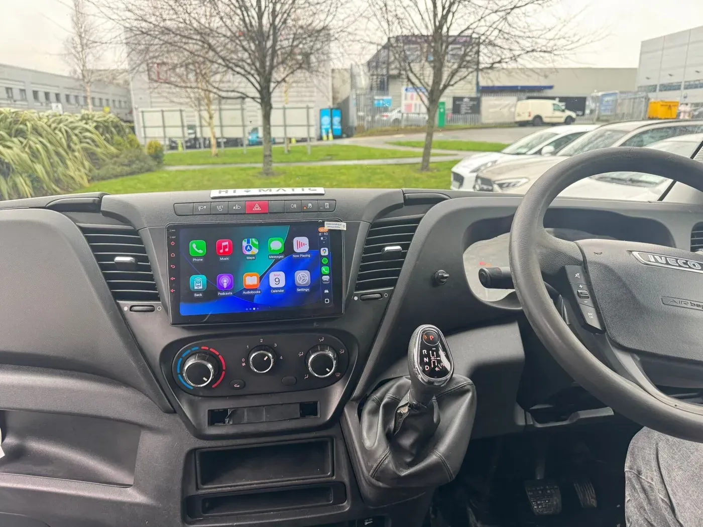 Apple CarPlay & Android Auto — Iveco Daily — photo 1