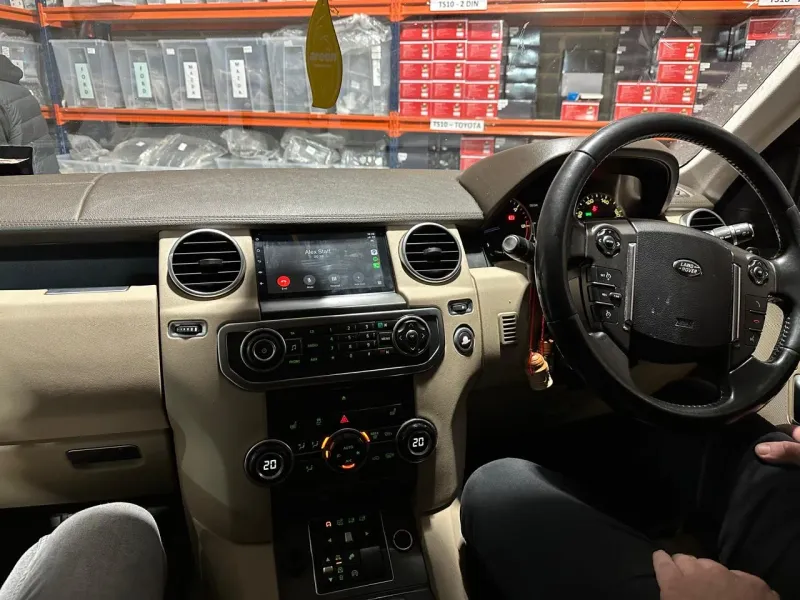 Apple CarPlay & Android Auto — Land Rover Discovery 4 (2013) — photo 5