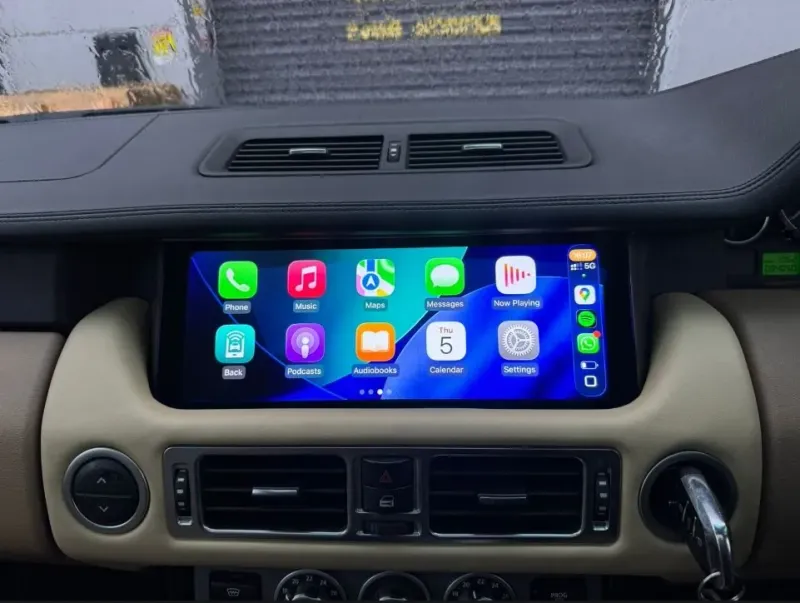 Apple CarPlay & Android Auto — Land Rover Range Rover L322 – Sport — photo 1