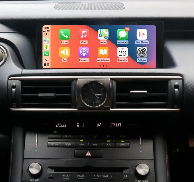 Apple CarPlay & Android Auto — Lexus IS300h (2014) — photo 1