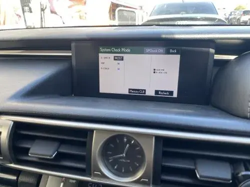Apple CarPlay & Android Auto — Lexus IS300h (2014) — before, factory system