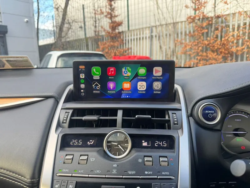 Apple CarPlay & Android Auto — Lexus NX 300
