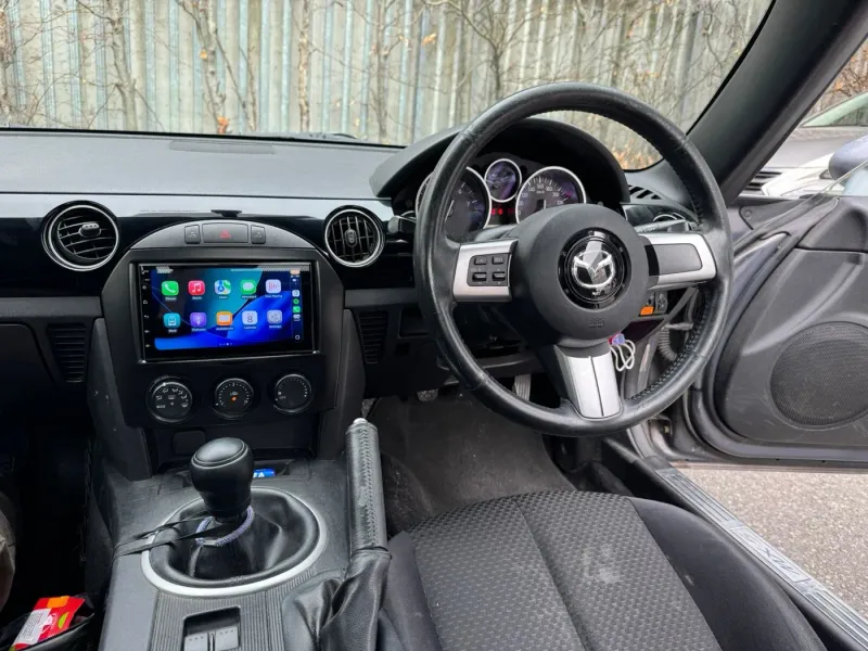 Apple CarPlay & Android Auto — Mazda MX5 — photo 2