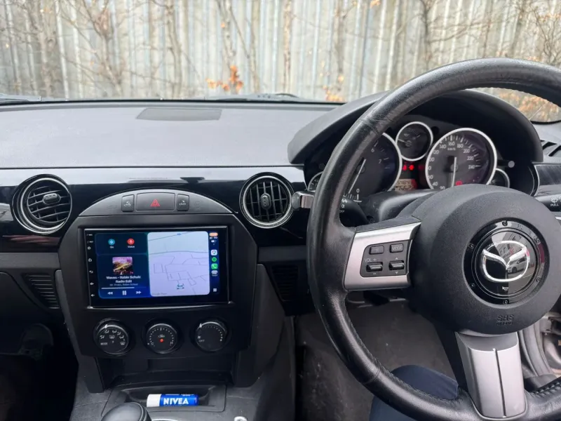 Apple CarPlay & Android Auto — Mazda MX5 — photo 3