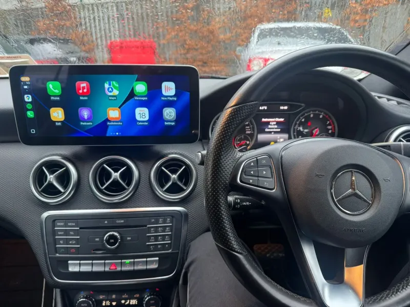 Apple CarPlay & Android Auto — Mercedes-Benz A Class A180 — photo 1
