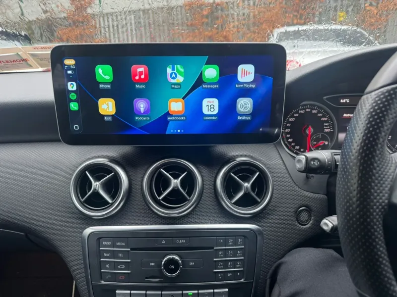 Apple CarPlay & Android Auto — Mercedes-Benz A Class A180 — photo 2