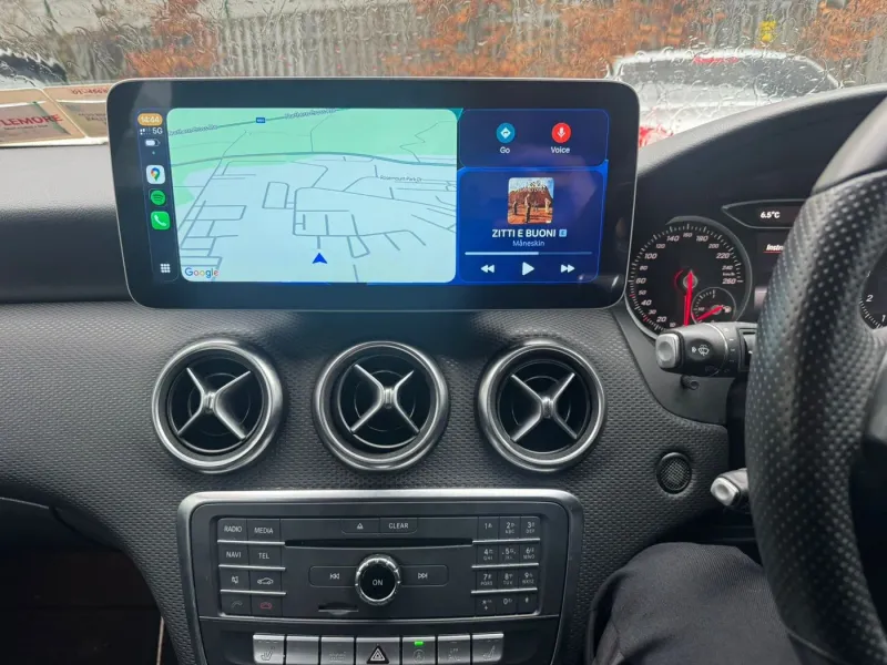 Apple CarPlay & Android Auto — Mercedes-Benz A Class A180 — photo 4
