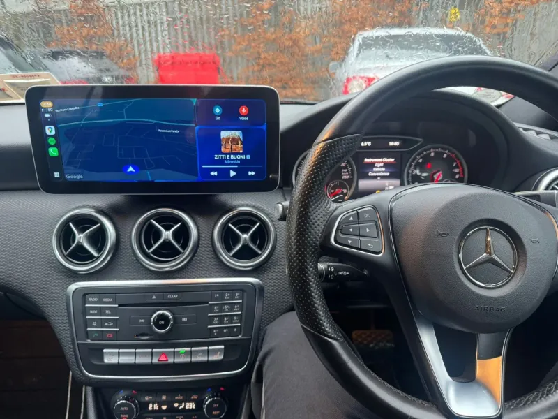 Apple CarPlay & Android Auto — Mercedes-Benz A Class A180 — photo 5