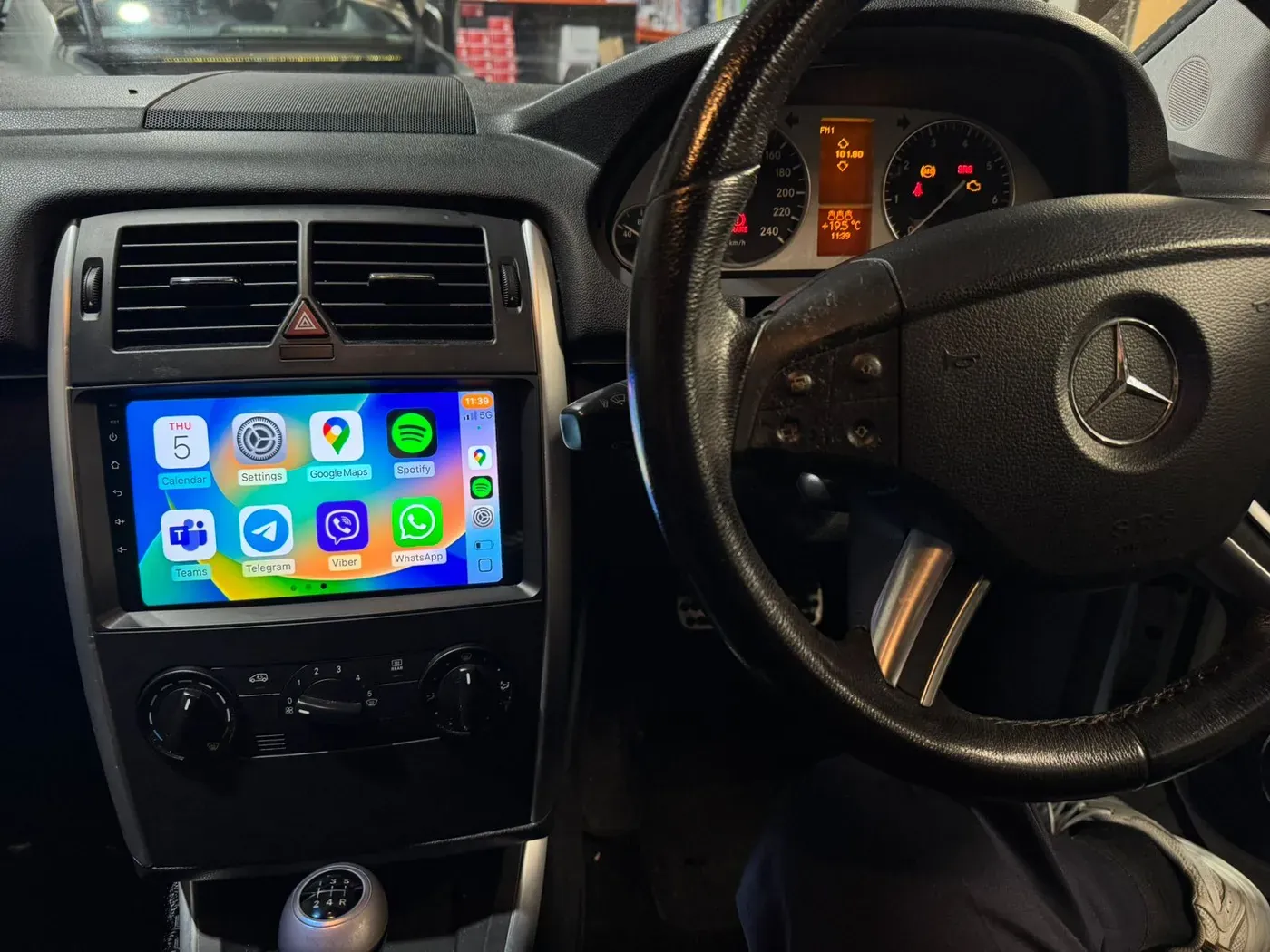 Apple CarPlay & Android Auto — Mercedes-Benz B-class B150 — photo 2