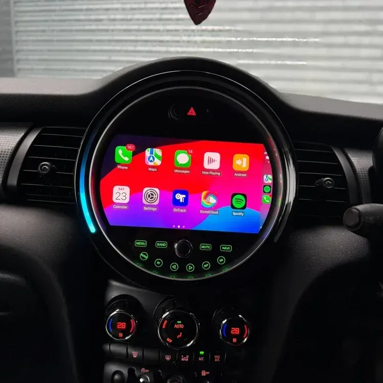 Apple CarPlay & Android Auto — Mini Cooper (2017) — photo 1