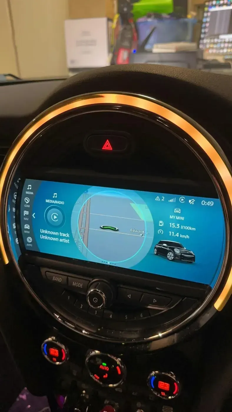 Apple CarPlay & Android Auto — Mini Cooper (2017) — before, factory system