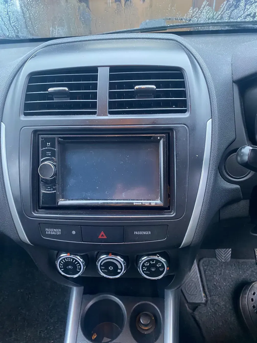 Apple CarPlay & Android Auto — Mitsubishi ASX (2014) — before, factory system