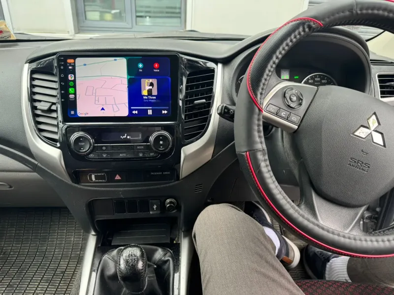 Apple CarPlay & Android Auto — Mitsubishi L200 — photo 3