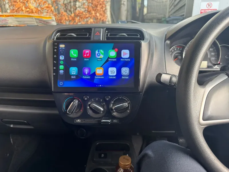 Apple CarPlay & Android Auto — Mitsubishi Mirage / Space Star — photo 6