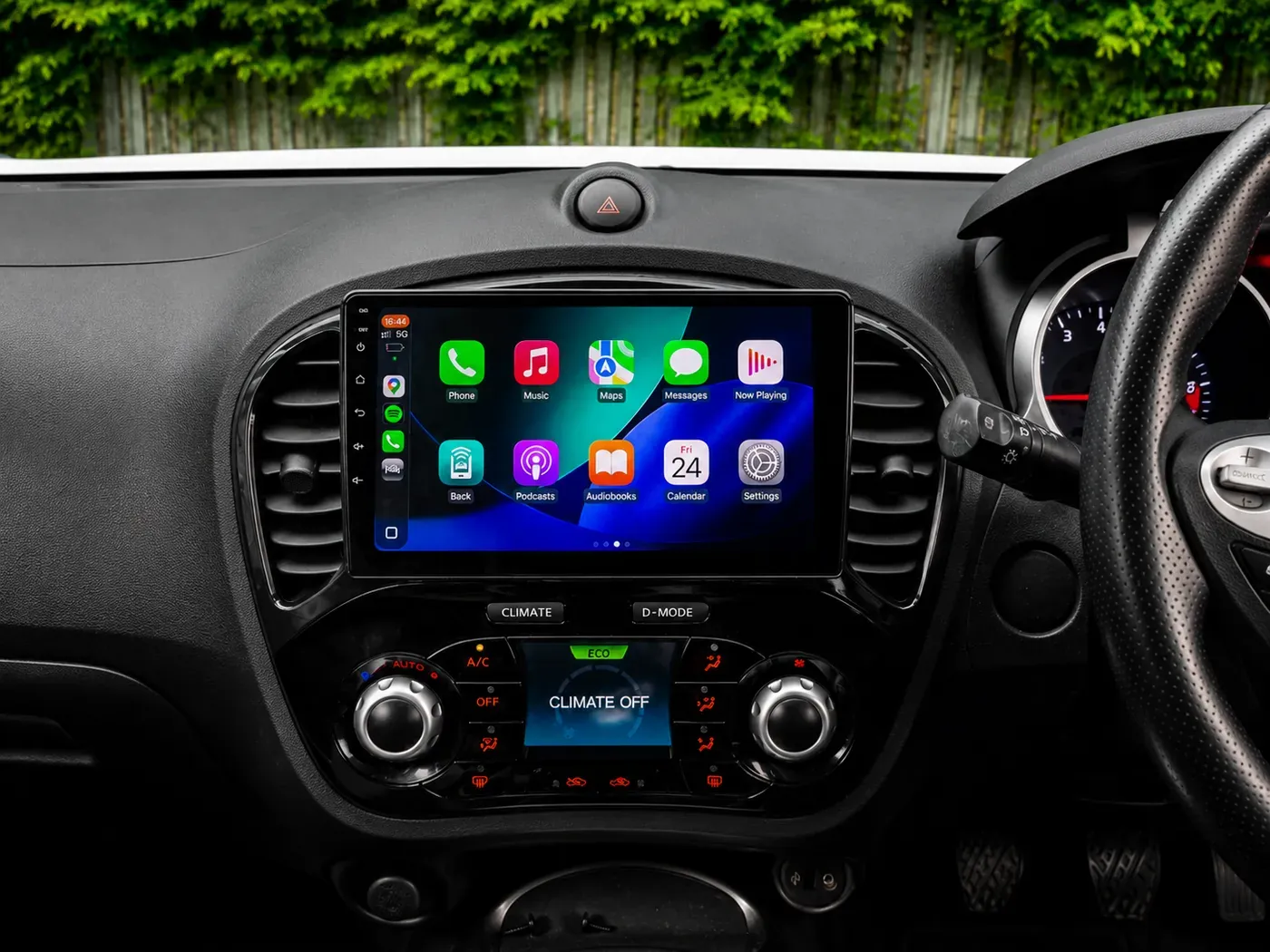Apple CarPlay & Android Auto — Nissan Juke — photo 1