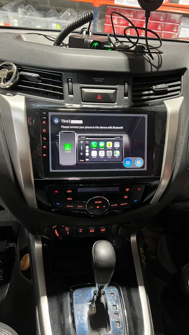 Apple CarPlay & Android Auto — Nissan Navara — photo 2