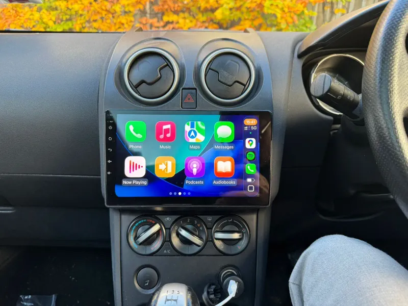 Apple CarPlay & Android Auto — Nissan Qashqai