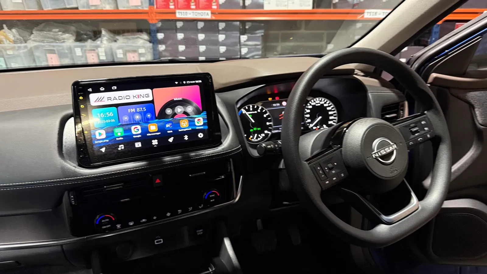 Apple CarPlay & Android Auto — Nissan X Trail (2024)