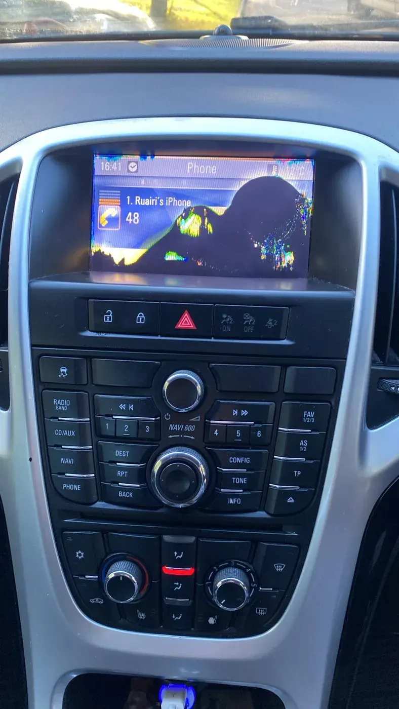 Apple CarPlay & Android Auto — Opel Astra J — before, factory system