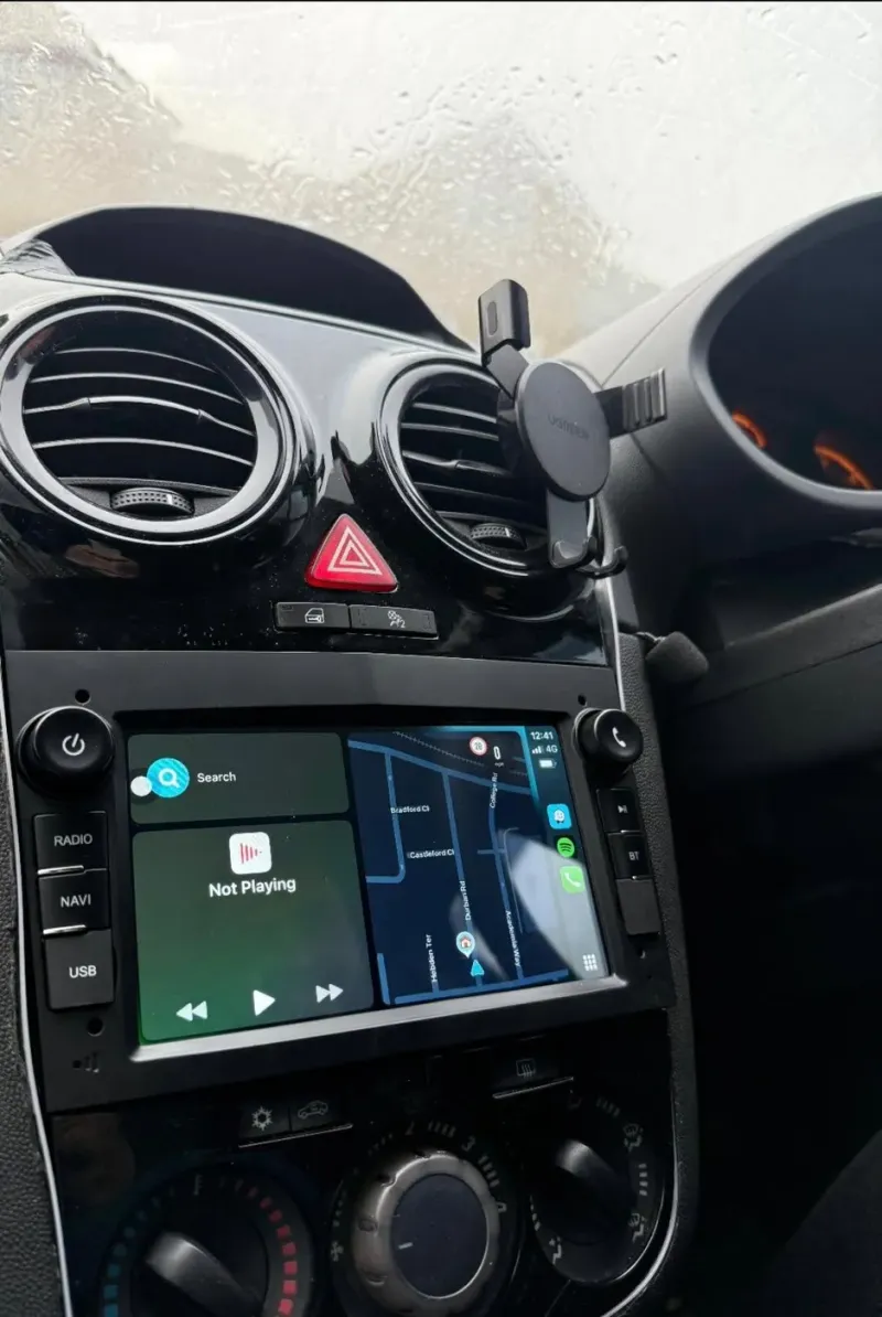 Apple CarPlay & Android Auto — Opel Corsa (2011) — photo 1