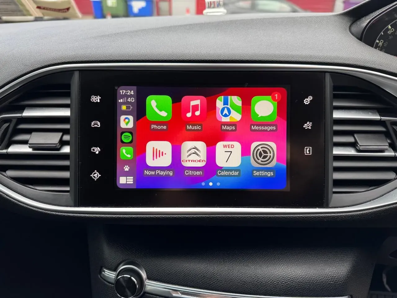 Apple CarPlay & Android Auto — Peugeot 308 (2020)