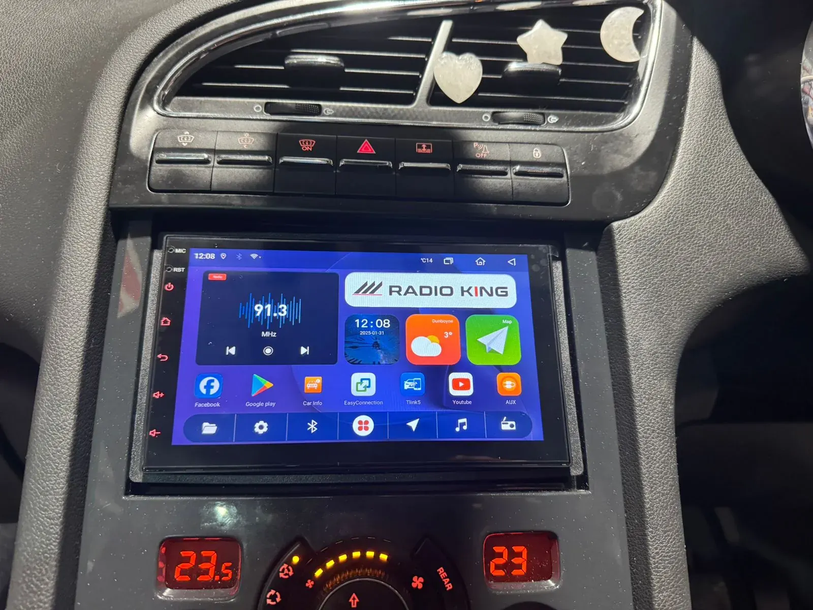 Apple CarPlay & Android Auto — Peugeot 5008 / 3008 (2016) — after, new install