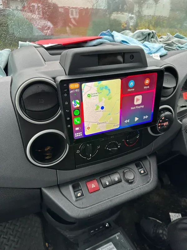 Apple CarPlay & Android Auto — Peugeot Partner — photo 2