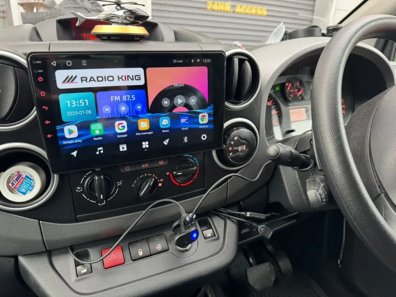 Apple CarPlay & Android Auto — Peugeot Partner — photo 3